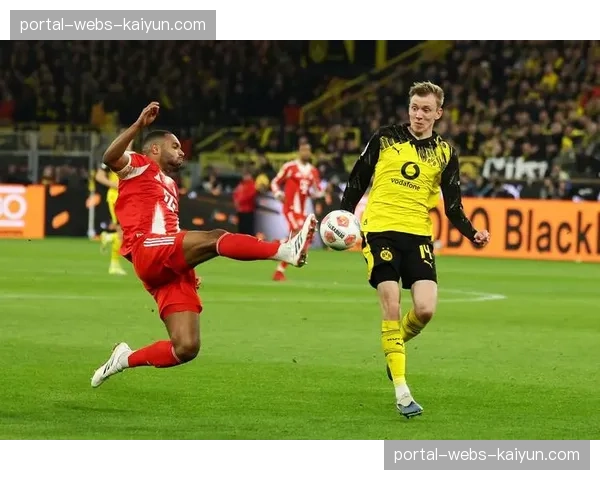 拜仁慕尼黑2-0多特蒙德，提前三轮锁定德甲冠军